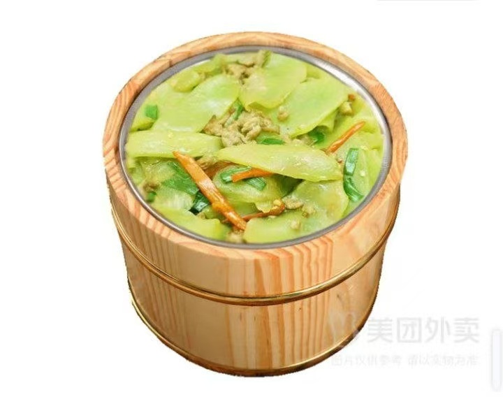 莴笋炒肉饭+排骨汤套餐